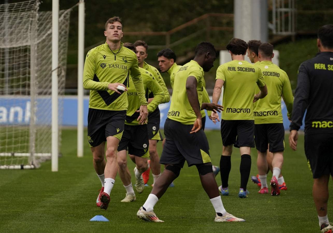 La Real Sociedad prepara el derbi