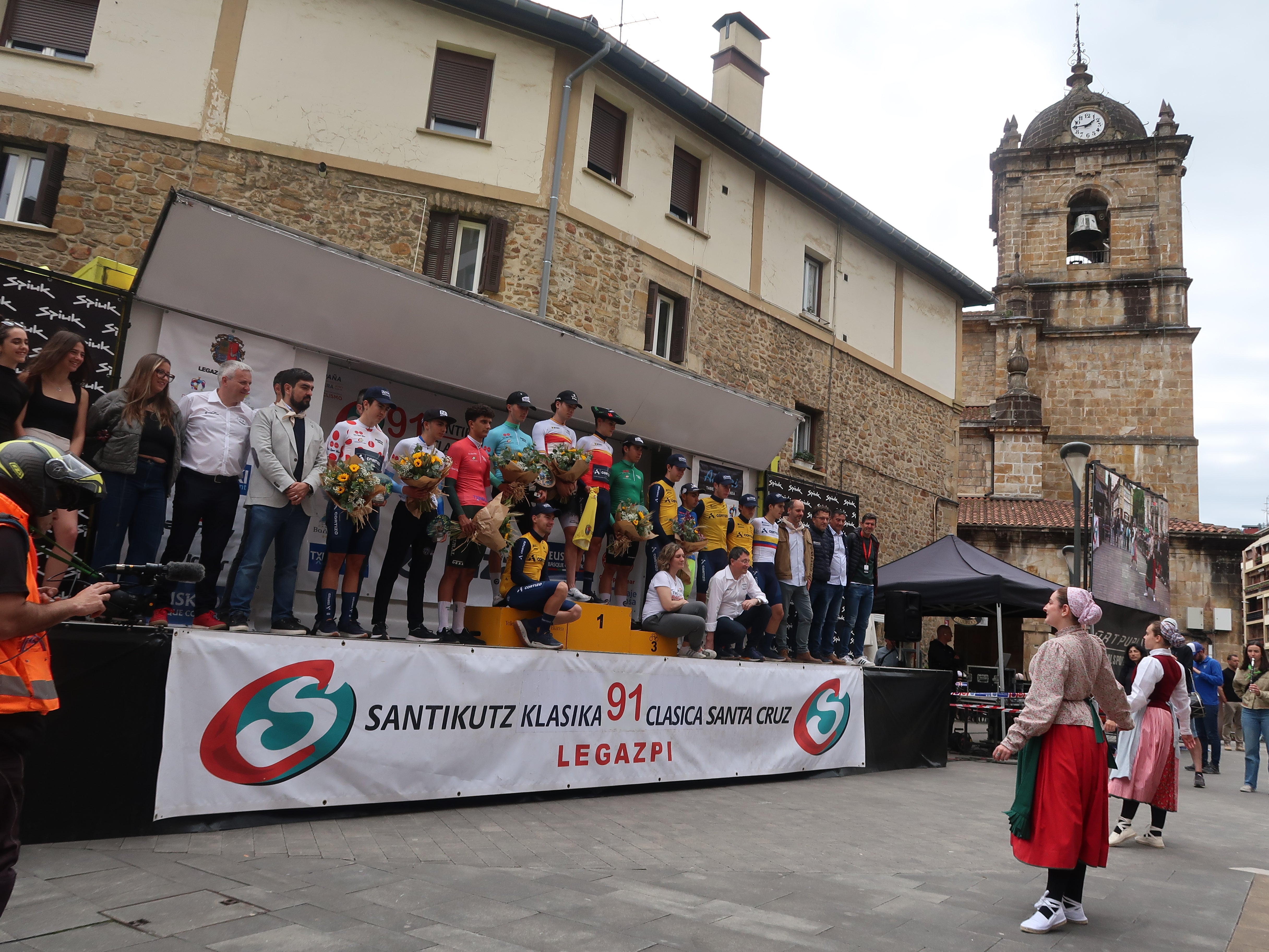 La fiesta continúa en Legazpi