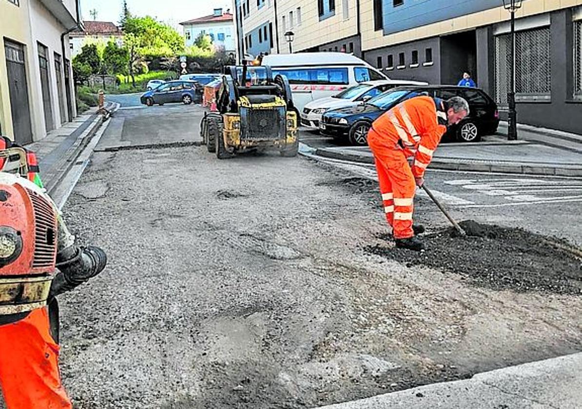 Paso de peatones en Domingo Iturbe y otras labores de mantenimiento