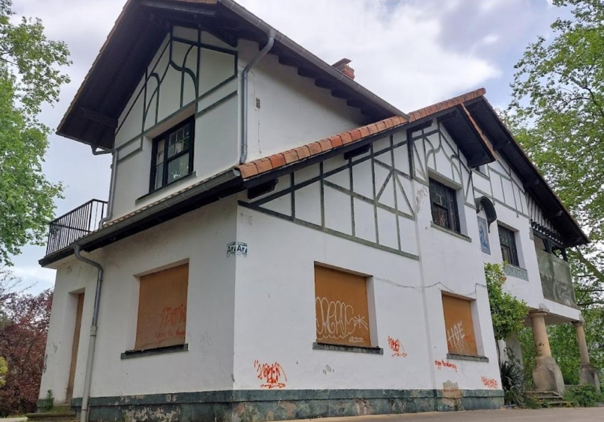 Edificio del área de Ave Maria en el que se acometerán las obras.