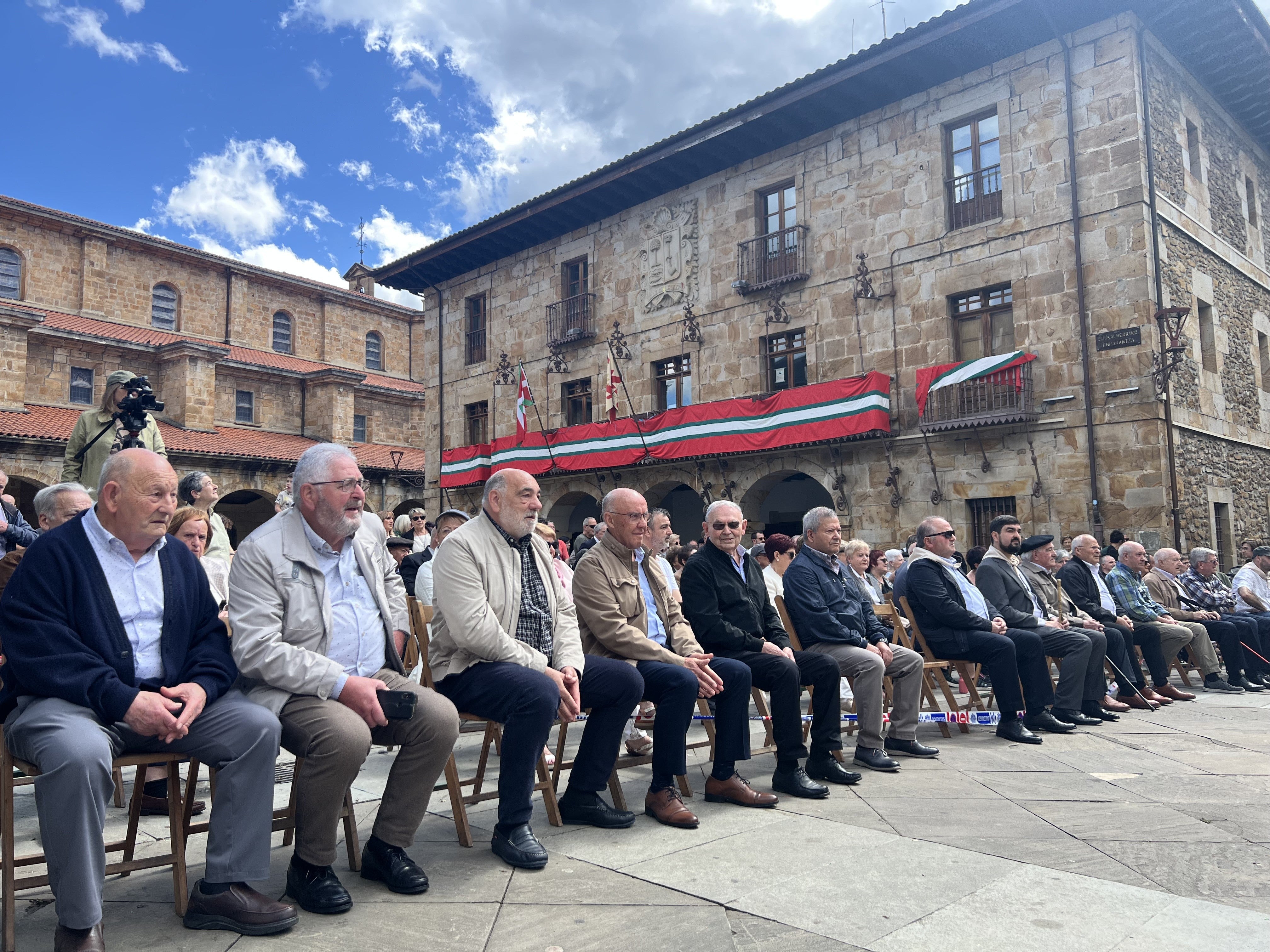 Histórica y emotiva Ezpata Dantza