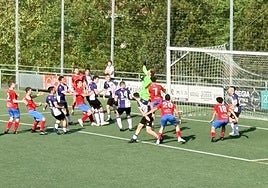 El Aloña afronta tres partidos en 8 días. El jueves jugó en Arrasate, hoy en Oñati y el viernes lo hará en Zubieta.