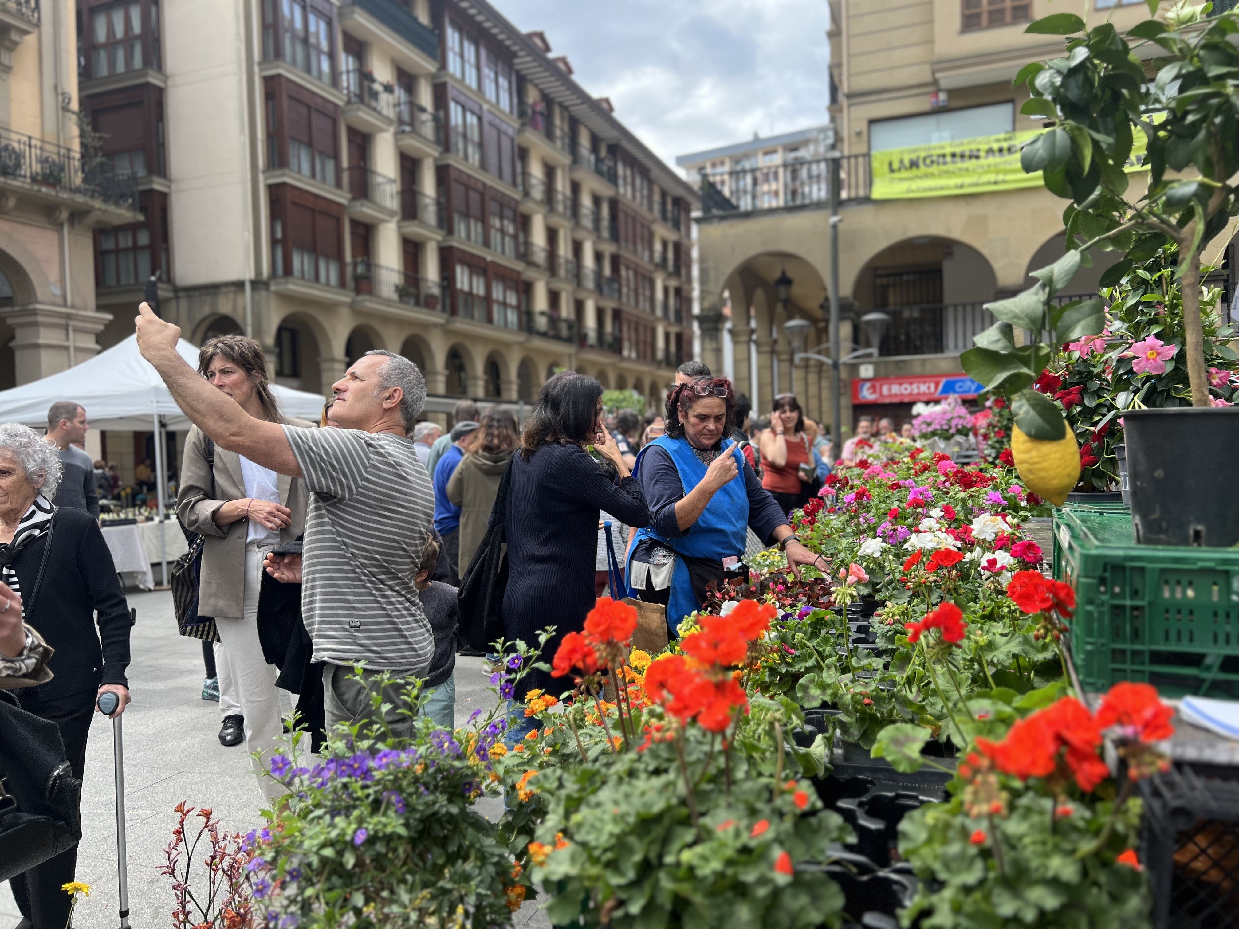 Flores y plantas, el regalo perfecto para el día de la madre en Urretxu
