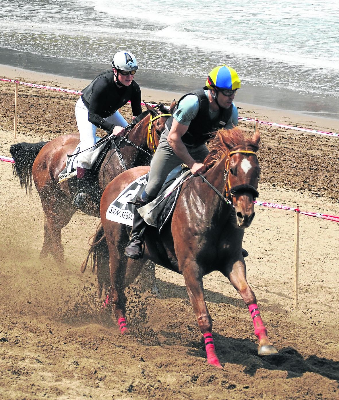 Eneko Urbieta, a la cabeza de la carrera.