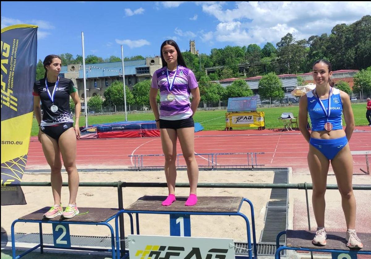 La joven atleta Maia Etxebarria se proclamó campeona de Gipuzkoa en 400 en Anoeta
