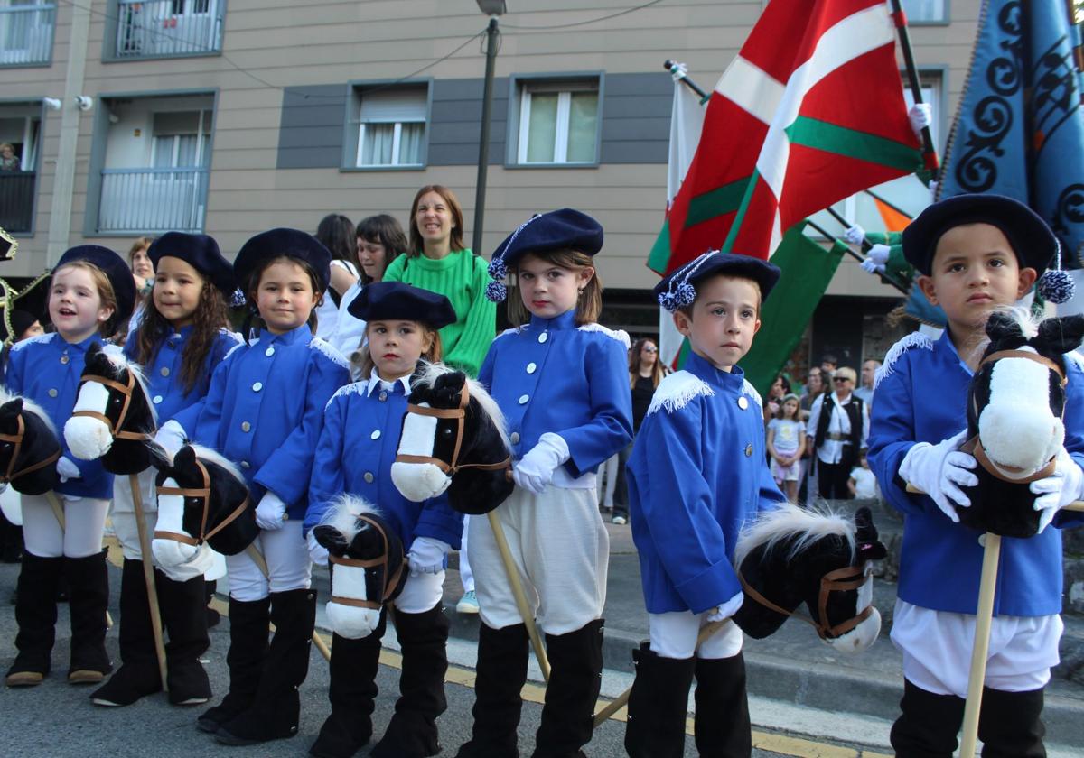 Santakutz jaietako haur danborrada