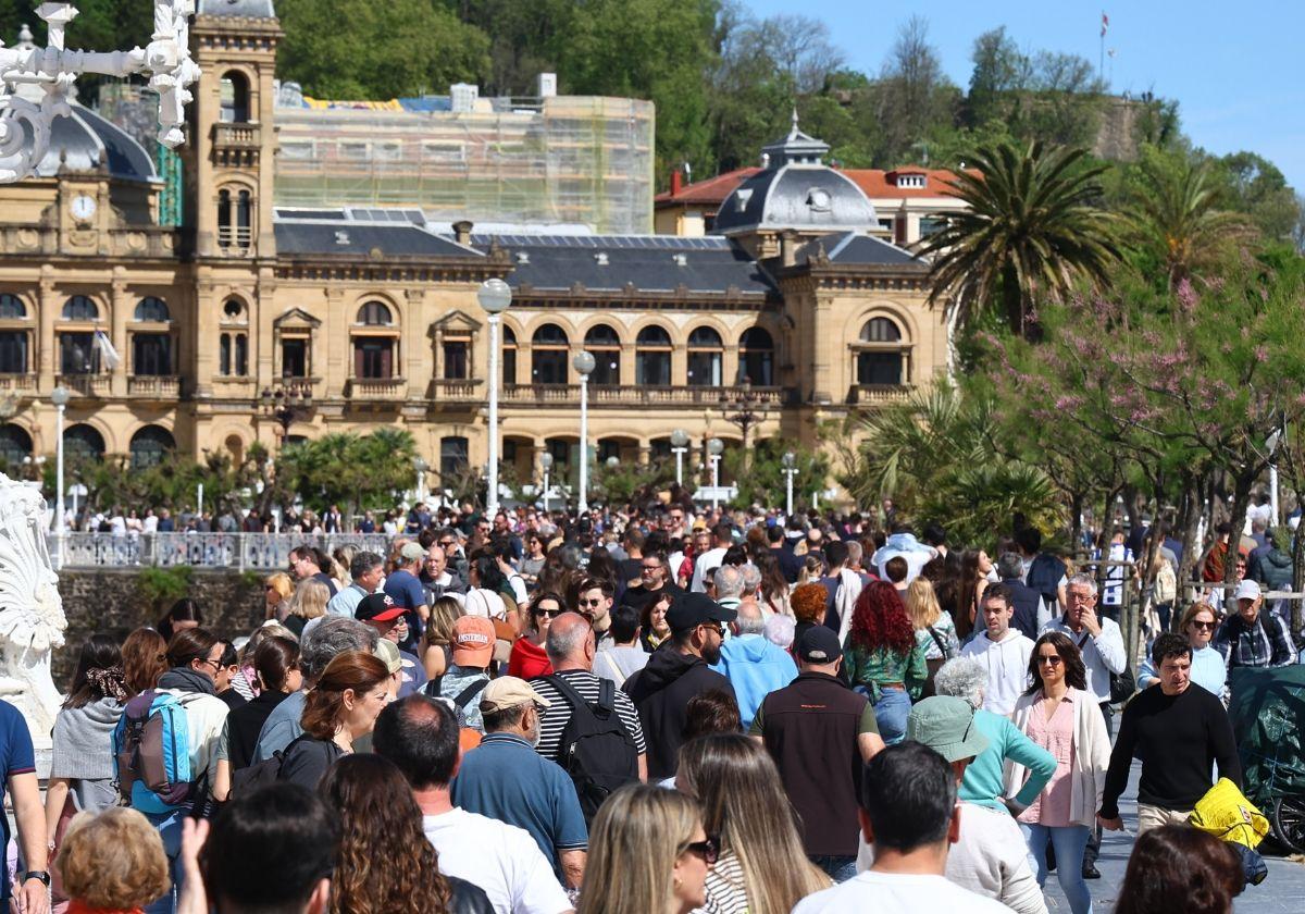 Un verano repleto de puentes: así será el maratón de festivos en plenas vacaciones
