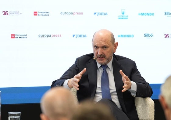 Louzán, en el transcurso de su conferencia en los Desayunos de Europa Press.
