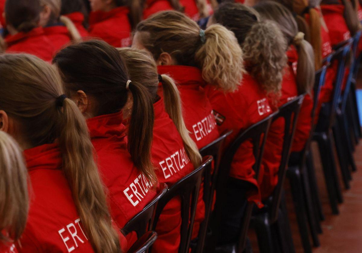 Denuncian el «encubrimiento» de «graves casos de acoso laboral y sexual» a dos mujeres ertzainas