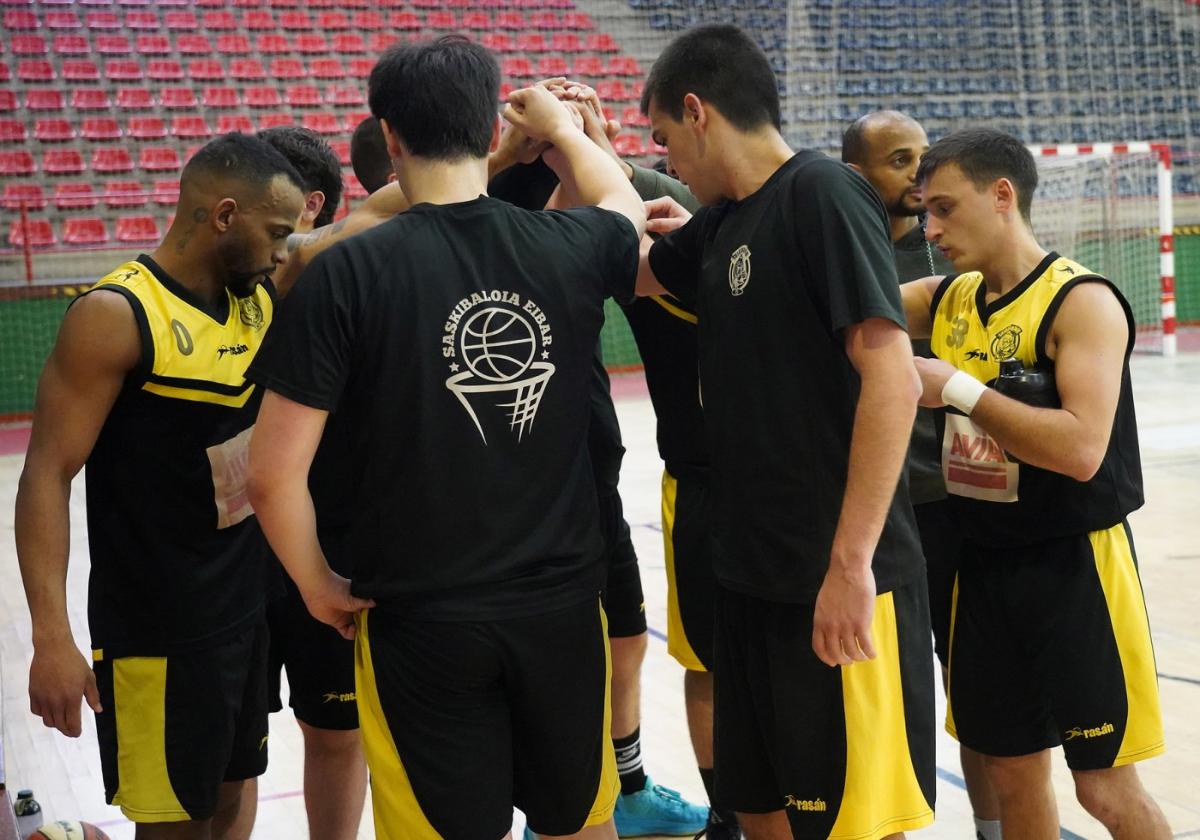 El Artesanos Juantxo vuelve a ganar y se mete en la fase final por el ascenso
