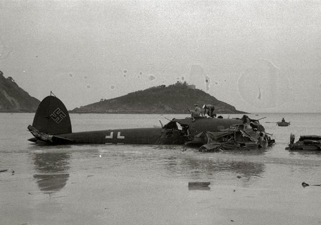 Imagen del avión en La Concha