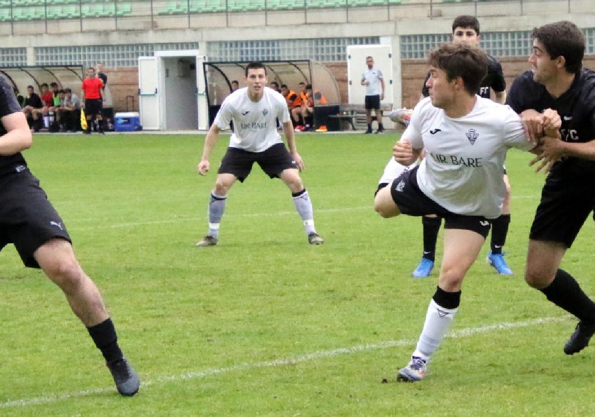 Goleada del Zarautz al Deusto (5-0) para seguir luchando por el primer puesto