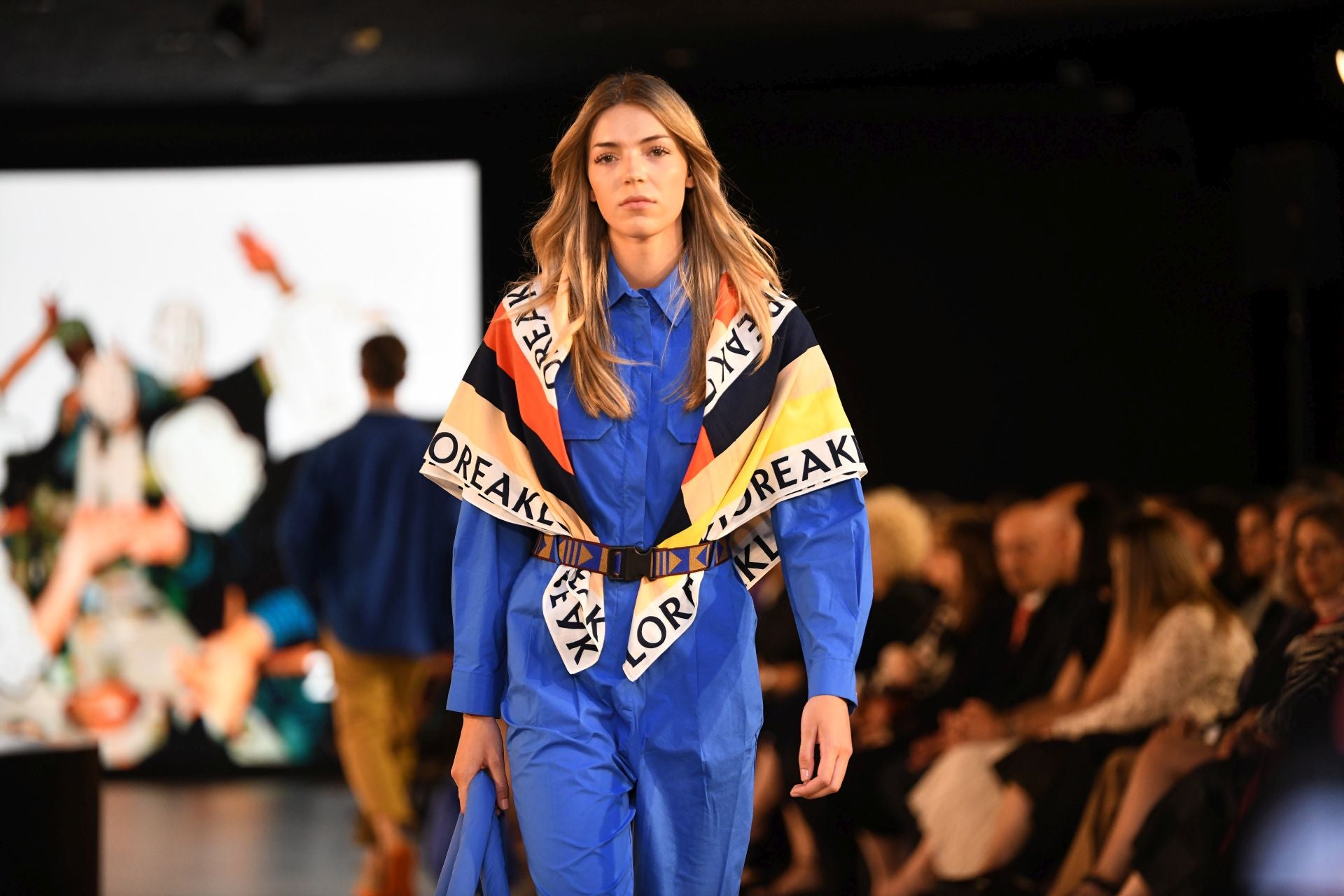 Desfile de Loreak Mendian en Balenciaga