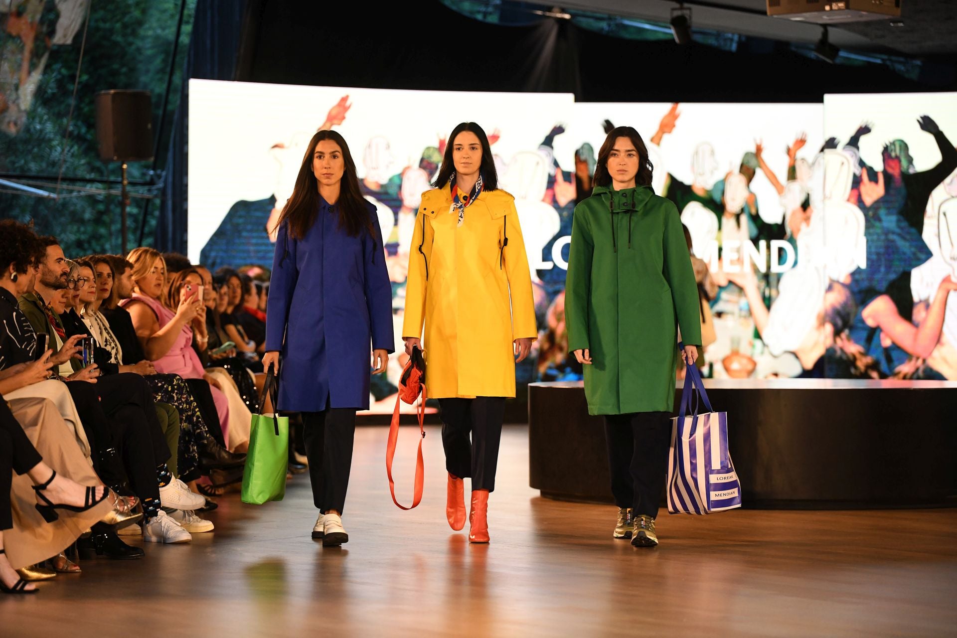 Desfile de Loreak Mendian en Balenciaga
