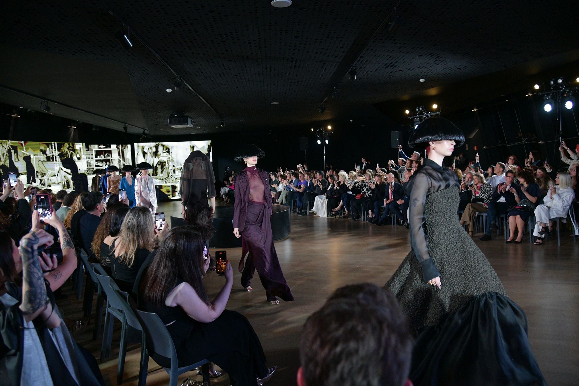 Desfile de Ze García en Balenciaga