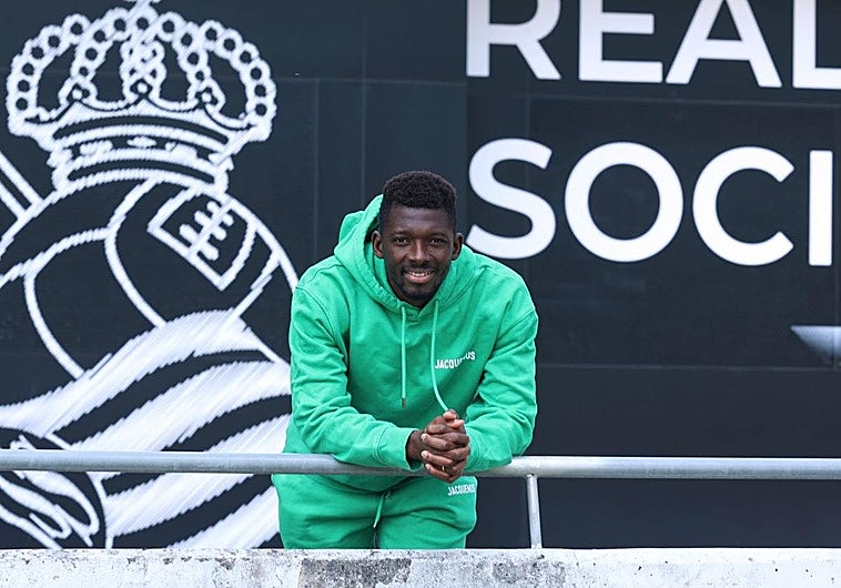 Hamari Traoré posa sonriente en Zubieta para este periódico