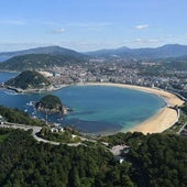 Vista aérea de San Sebastián y de la bahía de La Concha.
