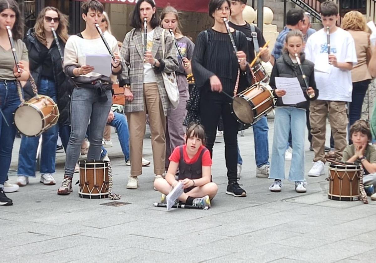 DanbolinFest, egun osoko egitarauarekin, bihar Herriko Plazan