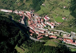 Vista aérea del entramado urbano de Soraluze.