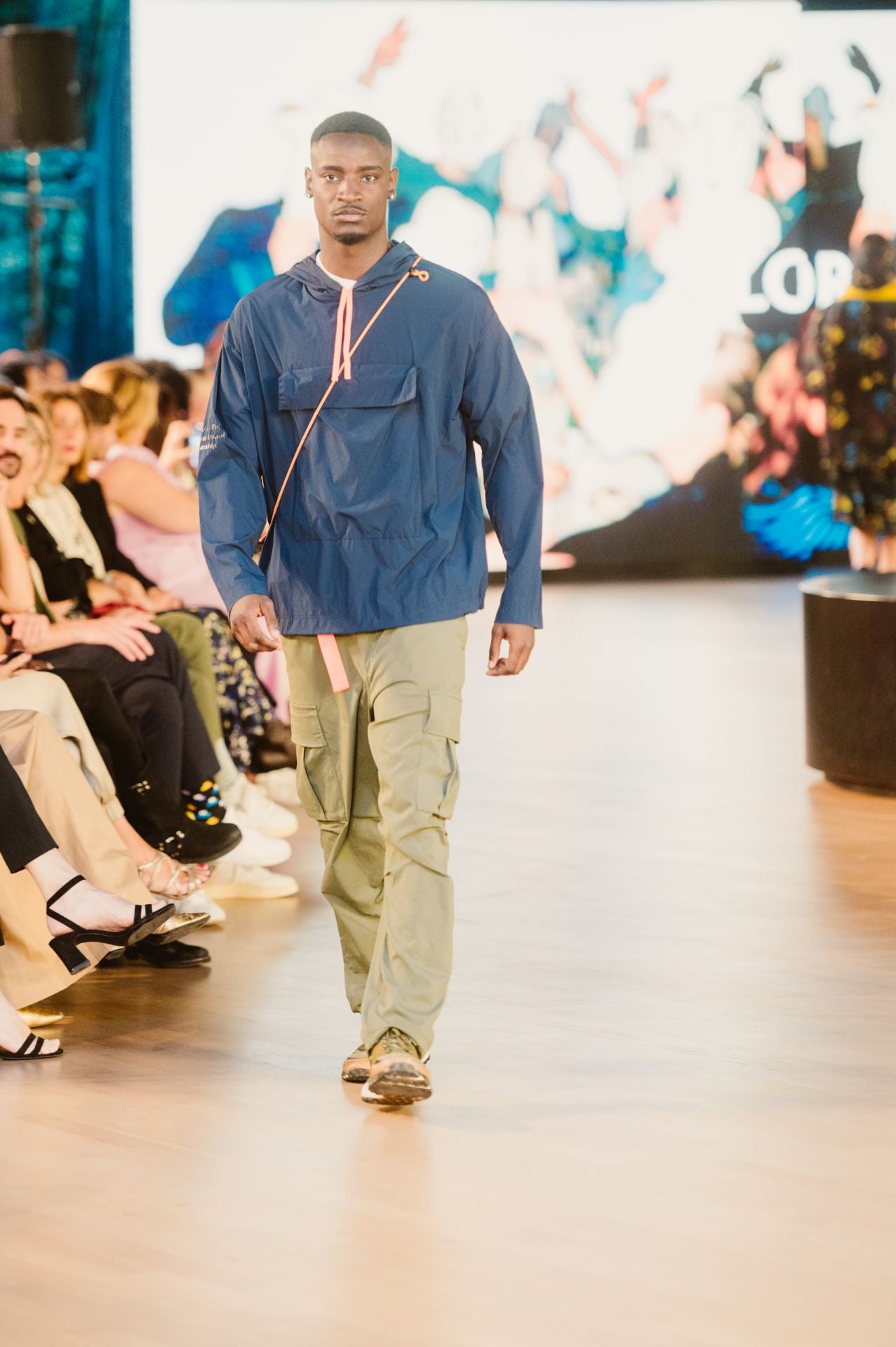 El desfile 30 aniversario de Loreak Mendian