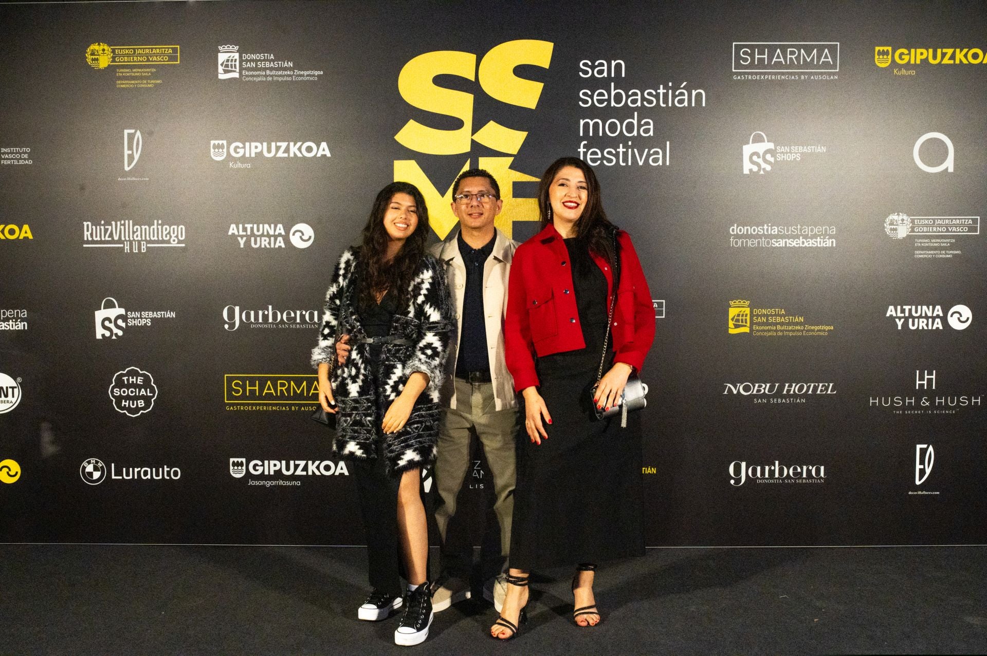 Diversión en el photocall de Loreak Mendian