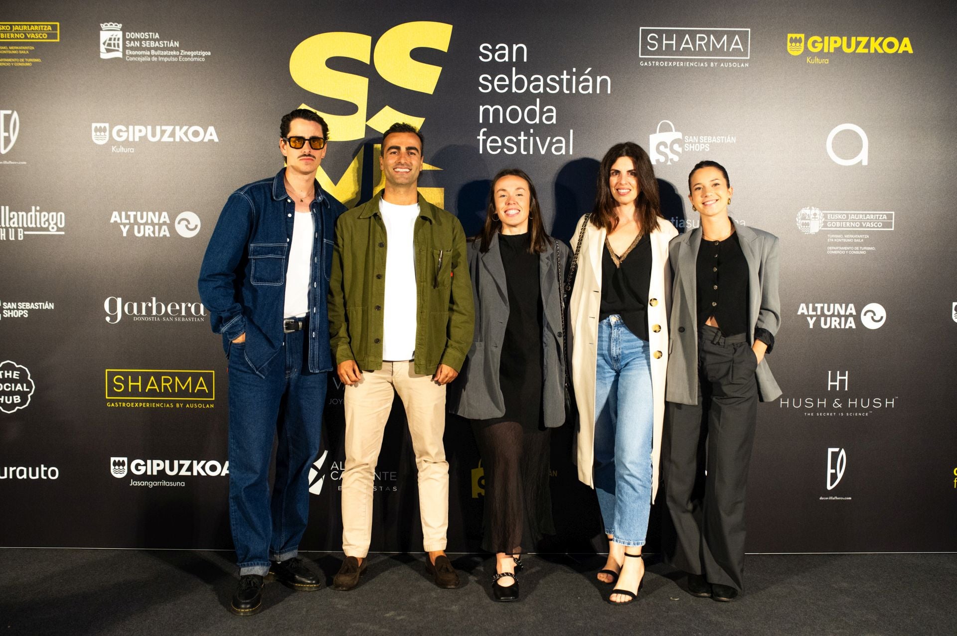 Diversión en el photocall de Loreak Mendian