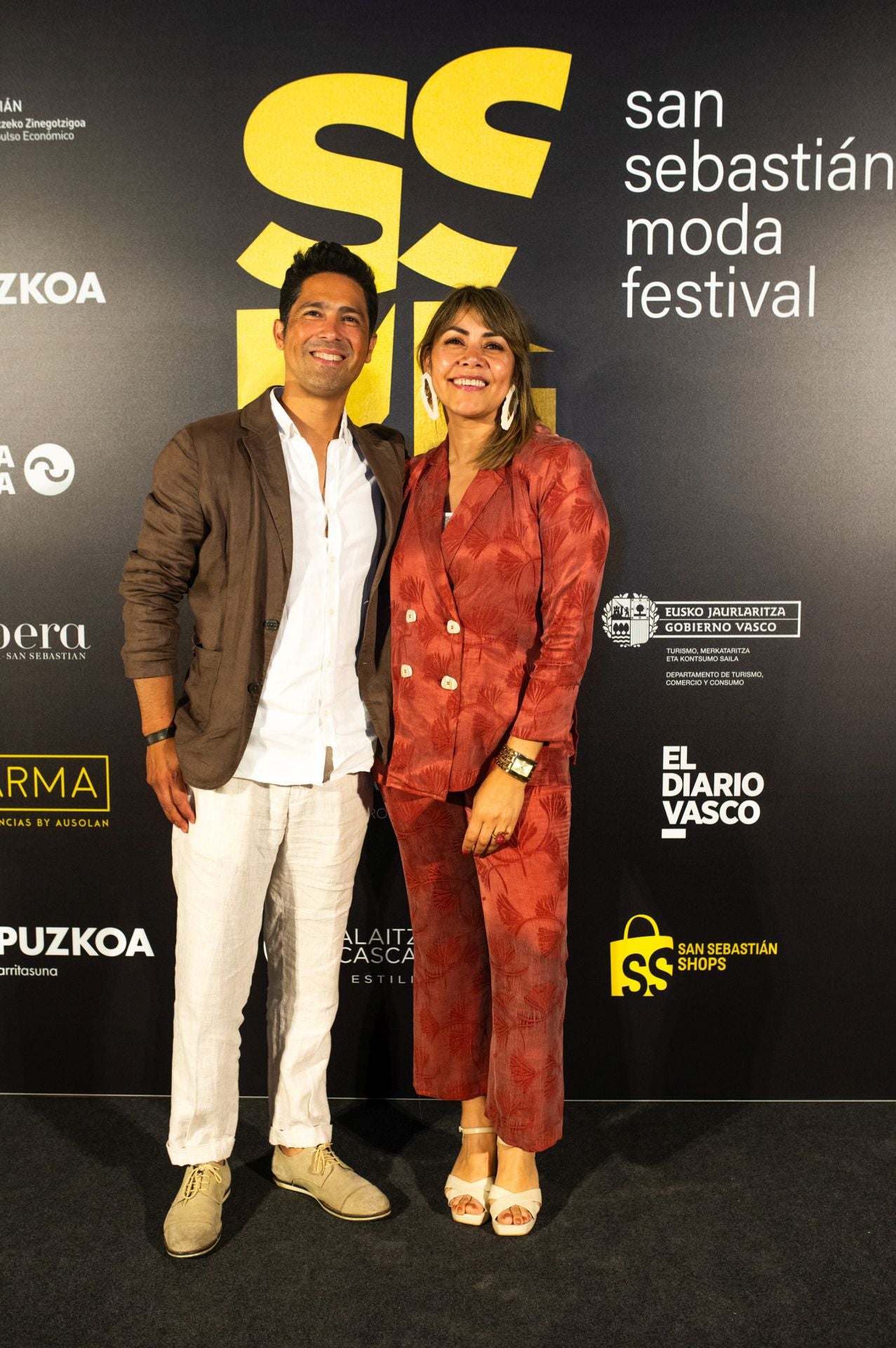 Diversión en el photocall de Loreak Mendian