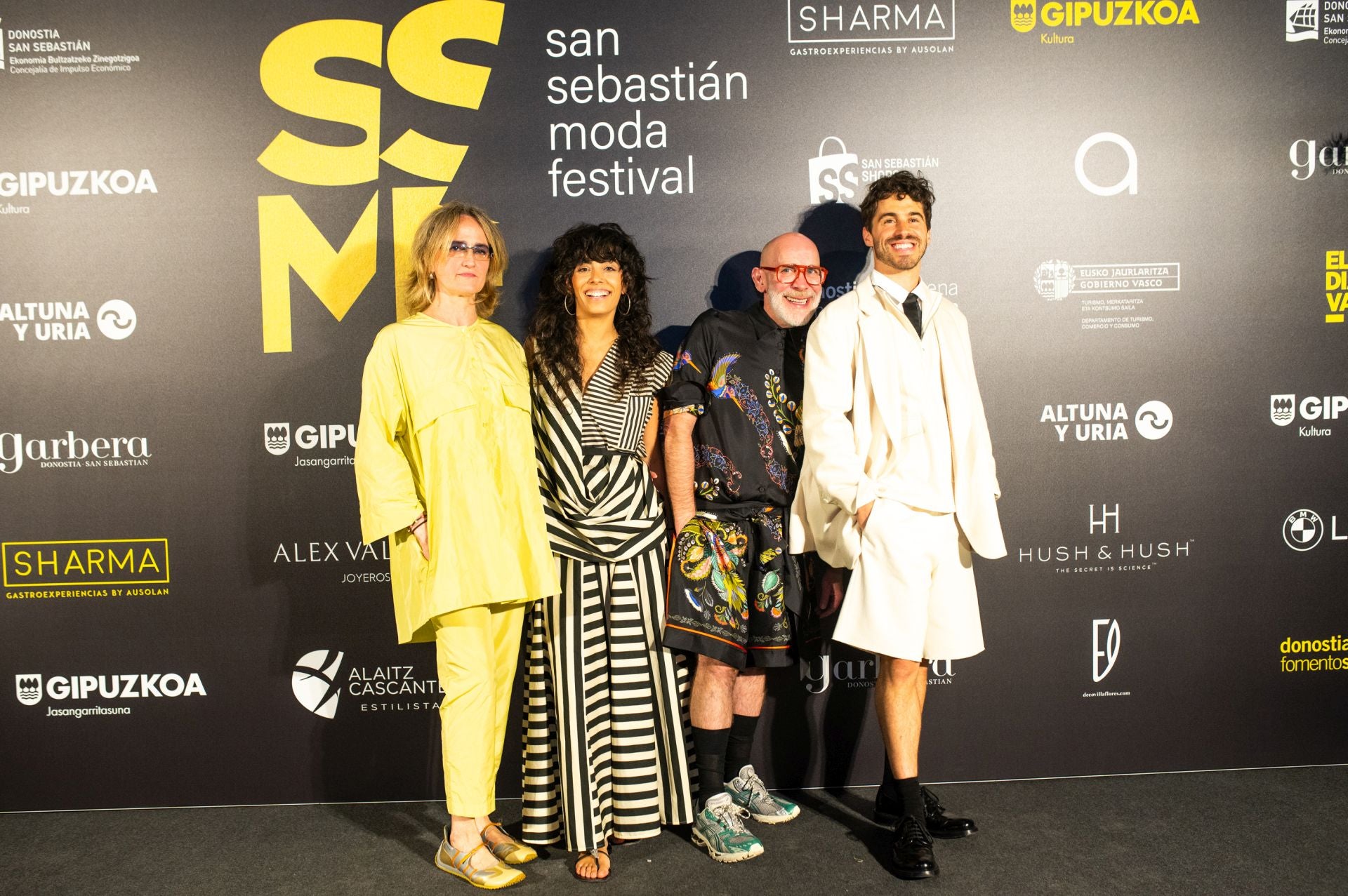 Diversión en el photocall de Loreak Mendian