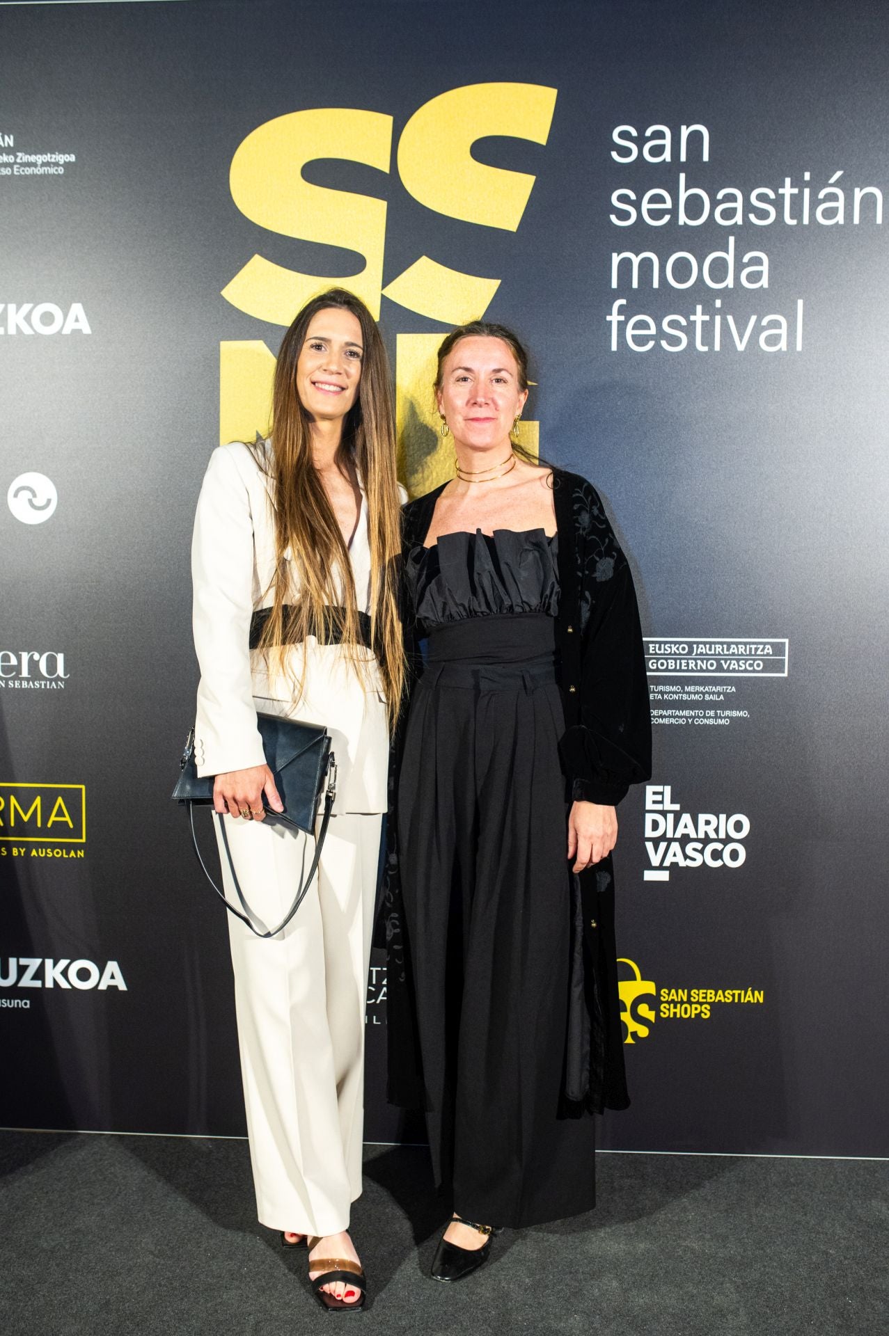 Diversión en el photocall de Loreak Mendian