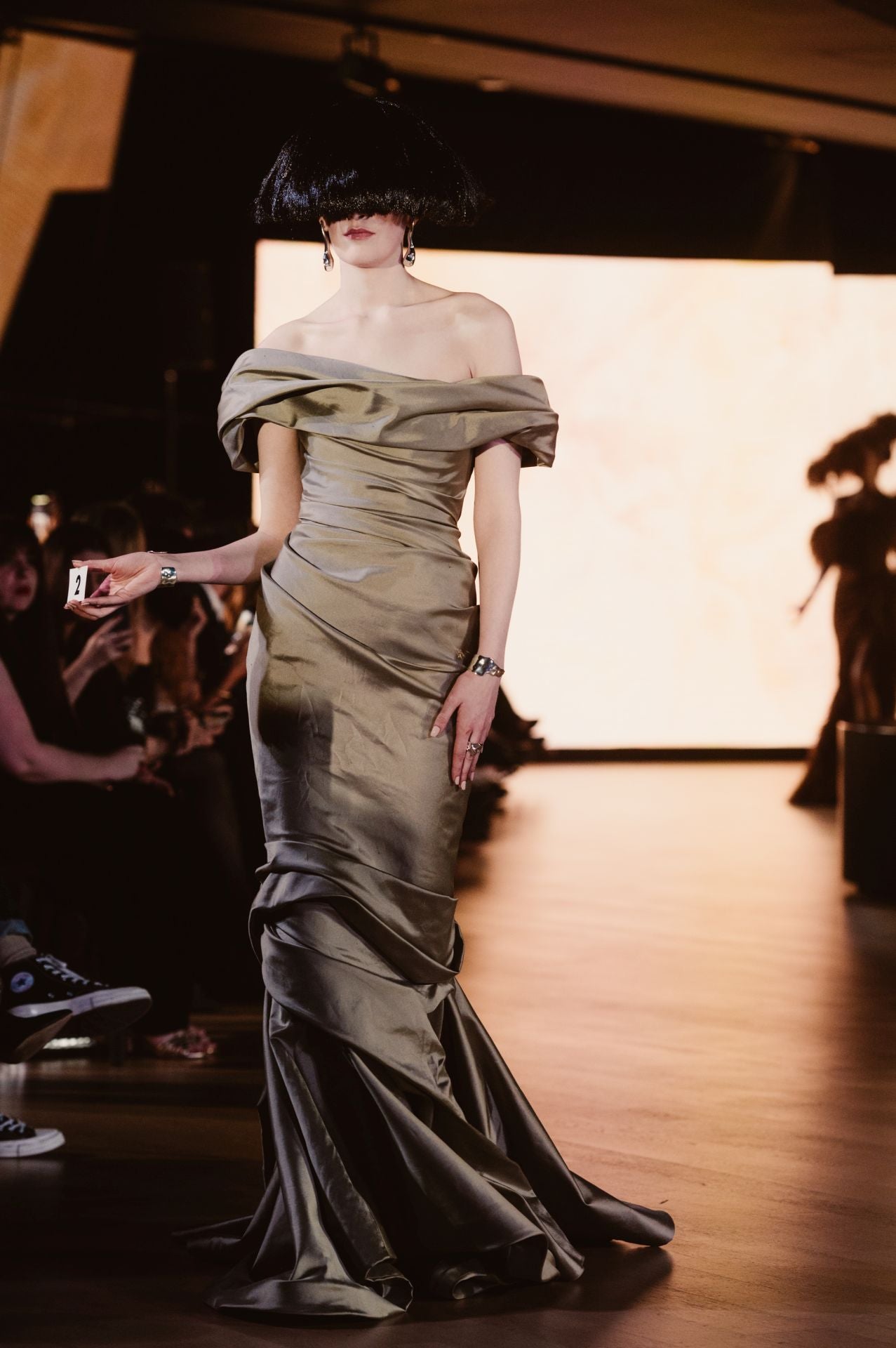 Ze García deslumbra en Balenciaga