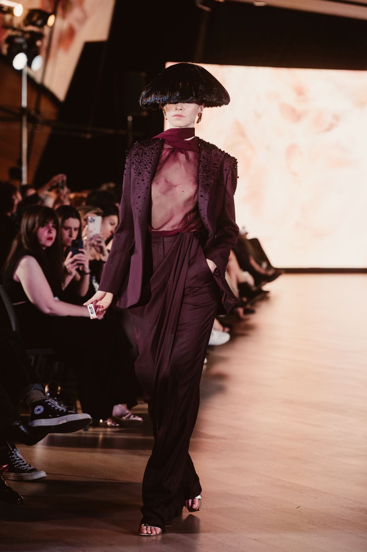 Ze García deslumbra en Balenciaga