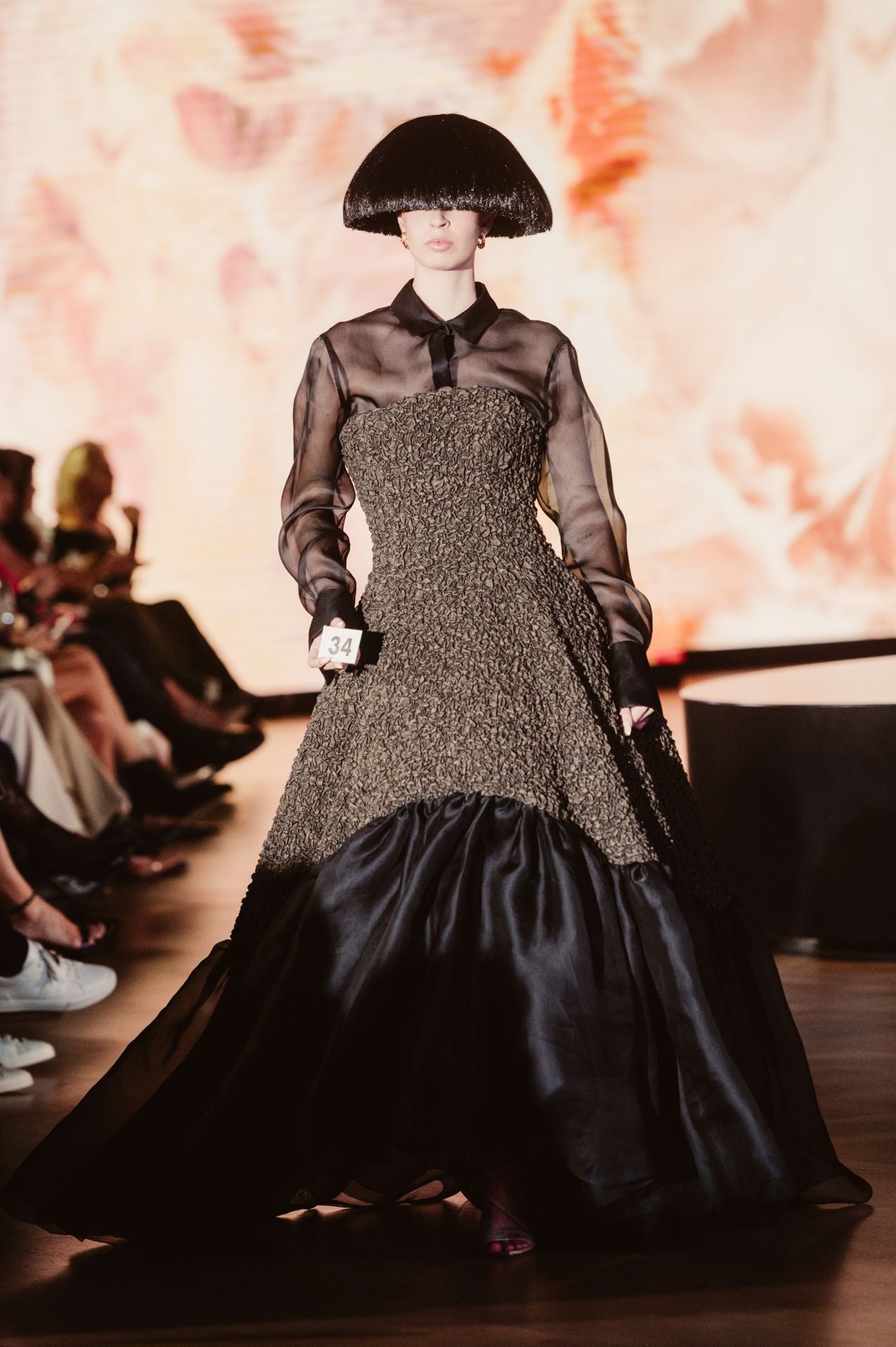 Ze García deslumbra en Balenciaga