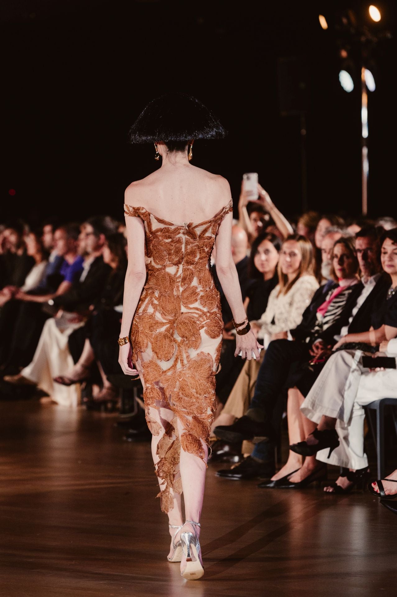 Ze García deslumbra en Balenciaga