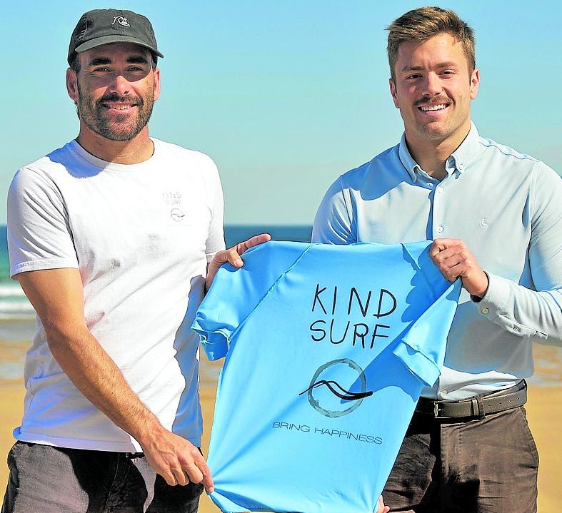 Nuevo programa de surf adaptado para las entidades sociales de Euskadi