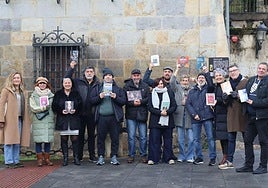 Varios escritores de la comarca en un anterior encuentro.