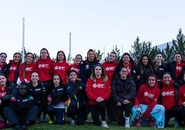 Eider Redondo, en el medio de la fila de abajo, junto a sus compañeras convocadas por el BAT para competir en Soria.