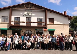 Los jubilados de Xalbadorpe Elkartea se fueron de sidrería