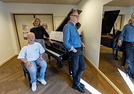 Jakes Txapartegi, Esther Barandiaran e Iñaki Salvador, durante uno de sus ensayos.