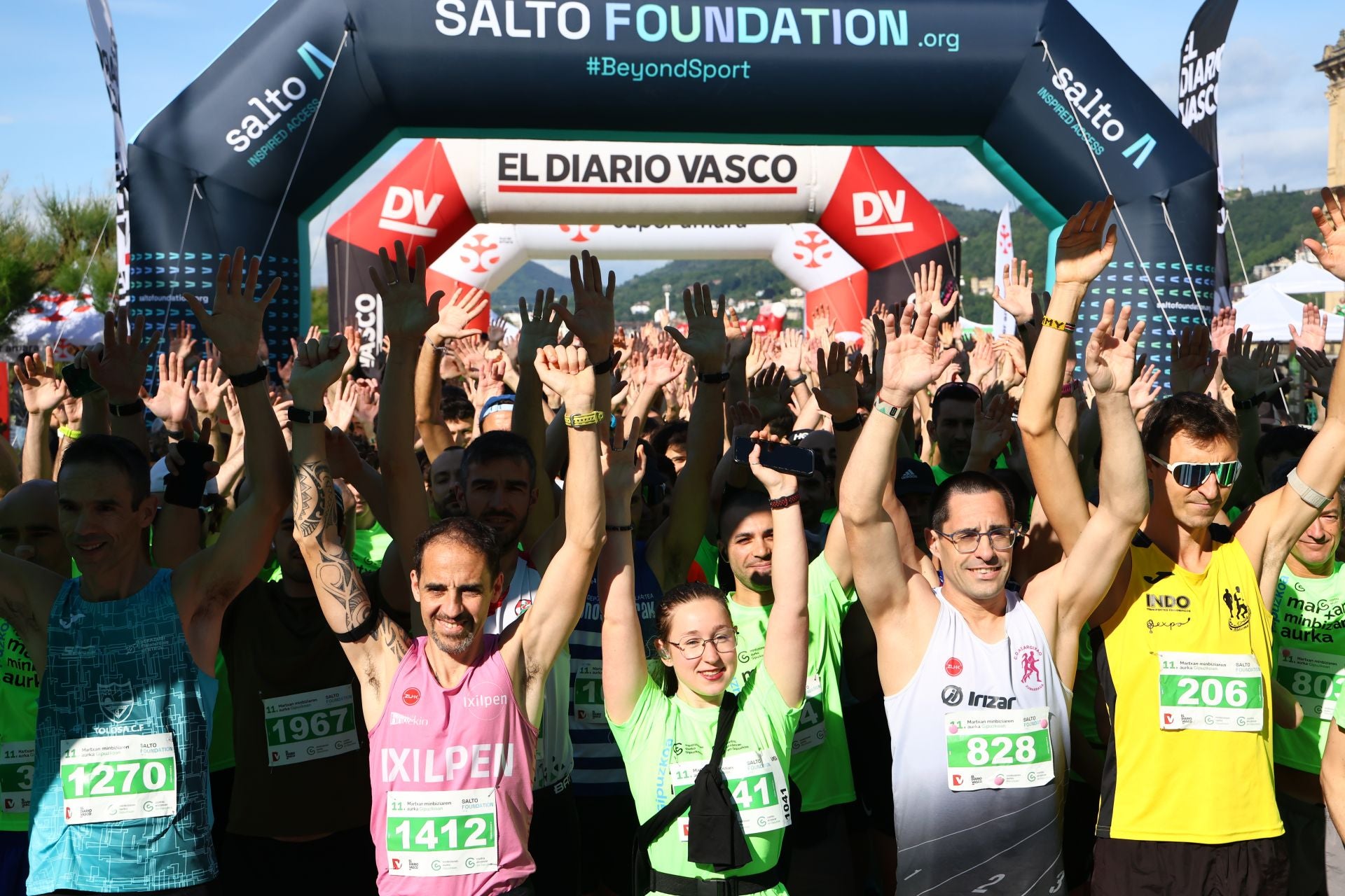 Una marea verde en Donostia contra el cáncer