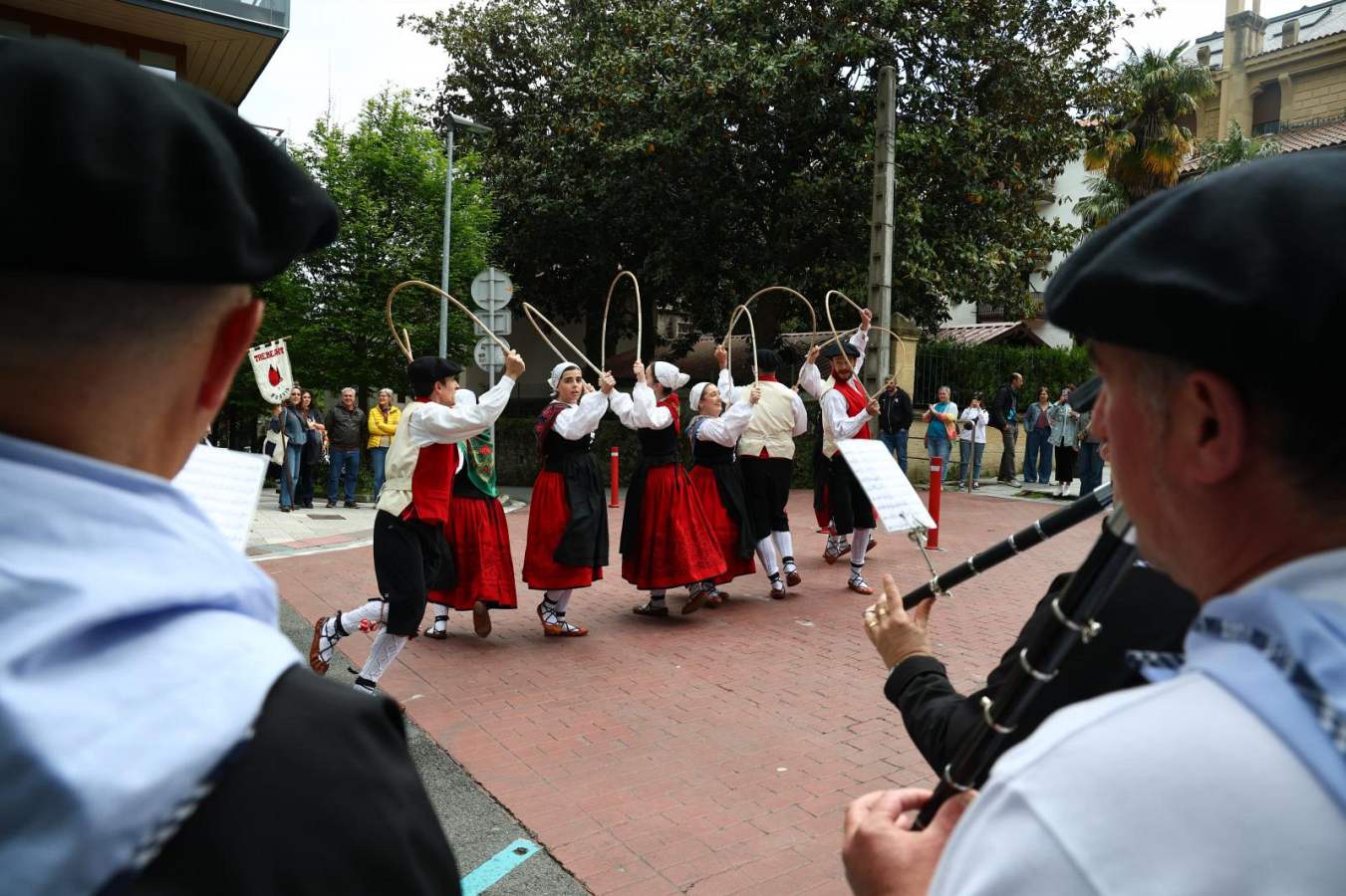 Gran fiesta de Dantzari Astea en Hernani