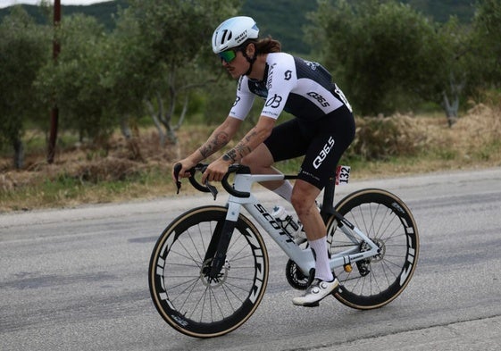 Xabier Mikel Azparren, en las rutas albanesas que ha transitado el Giro en sus tres primeras etapas.