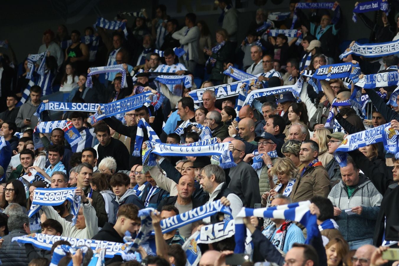 ¿Has estado en el Reale Arena? Búscate en nuestras fotos