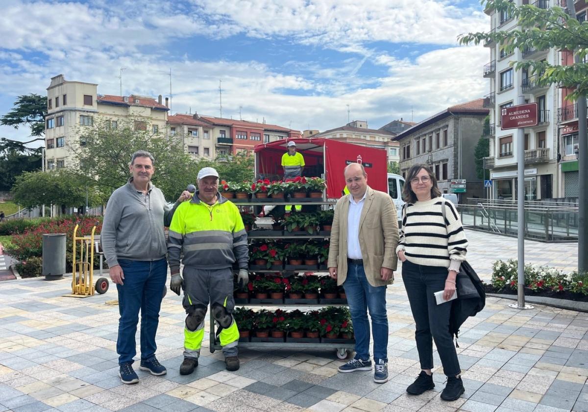 El servicio de Jardinería repartirá alrededor de 7.000 plantas el próximo lunes en Luis Mariano