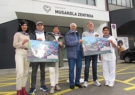 Trabajadoras del centro de día y representantes del Consejo de Mayores y del Hogar de Musakola.