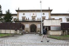 Puerta de acceso a la prisión donostiarra de Martutene.