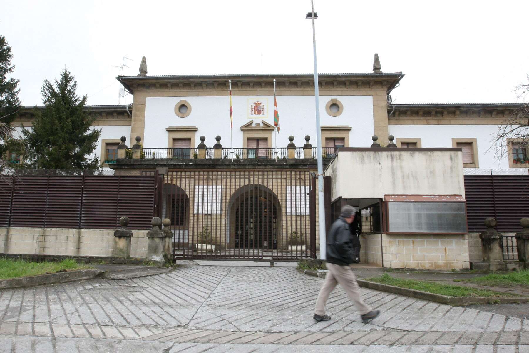 Puerta de acceso a la prisión donostiarra de Martutene.