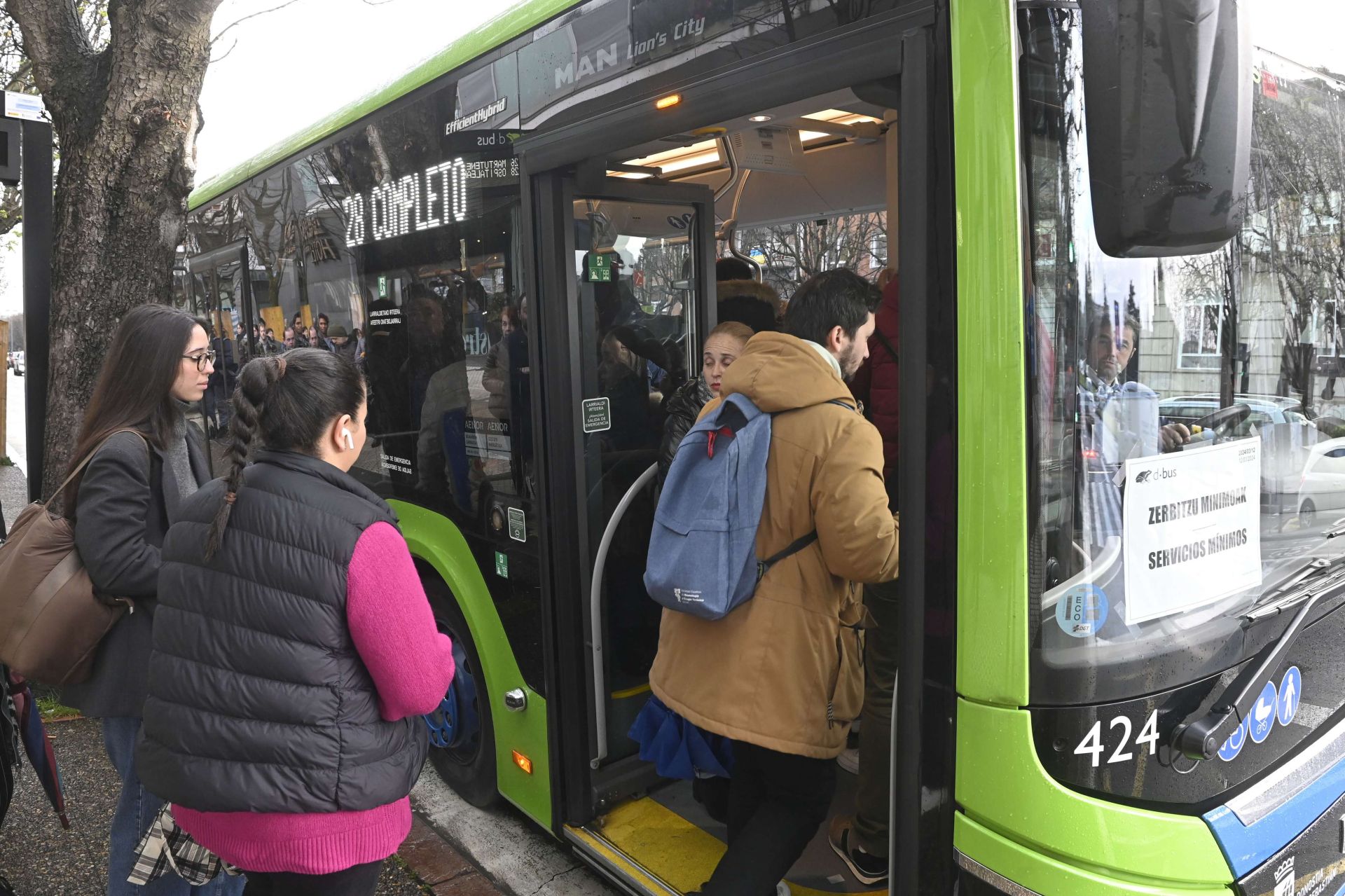 El TSJPV ratifica la improcedencia del despido de un conductor de Dbus