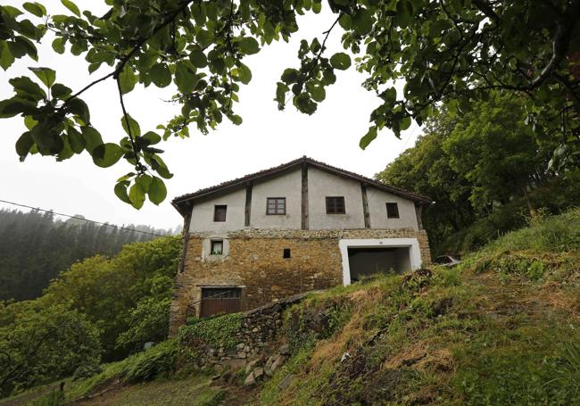 Vista del caserío 'Muxika' en Beasain