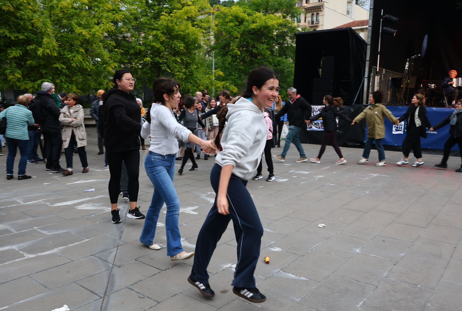 Festa giroan hasi da Donostian Euskaraldia