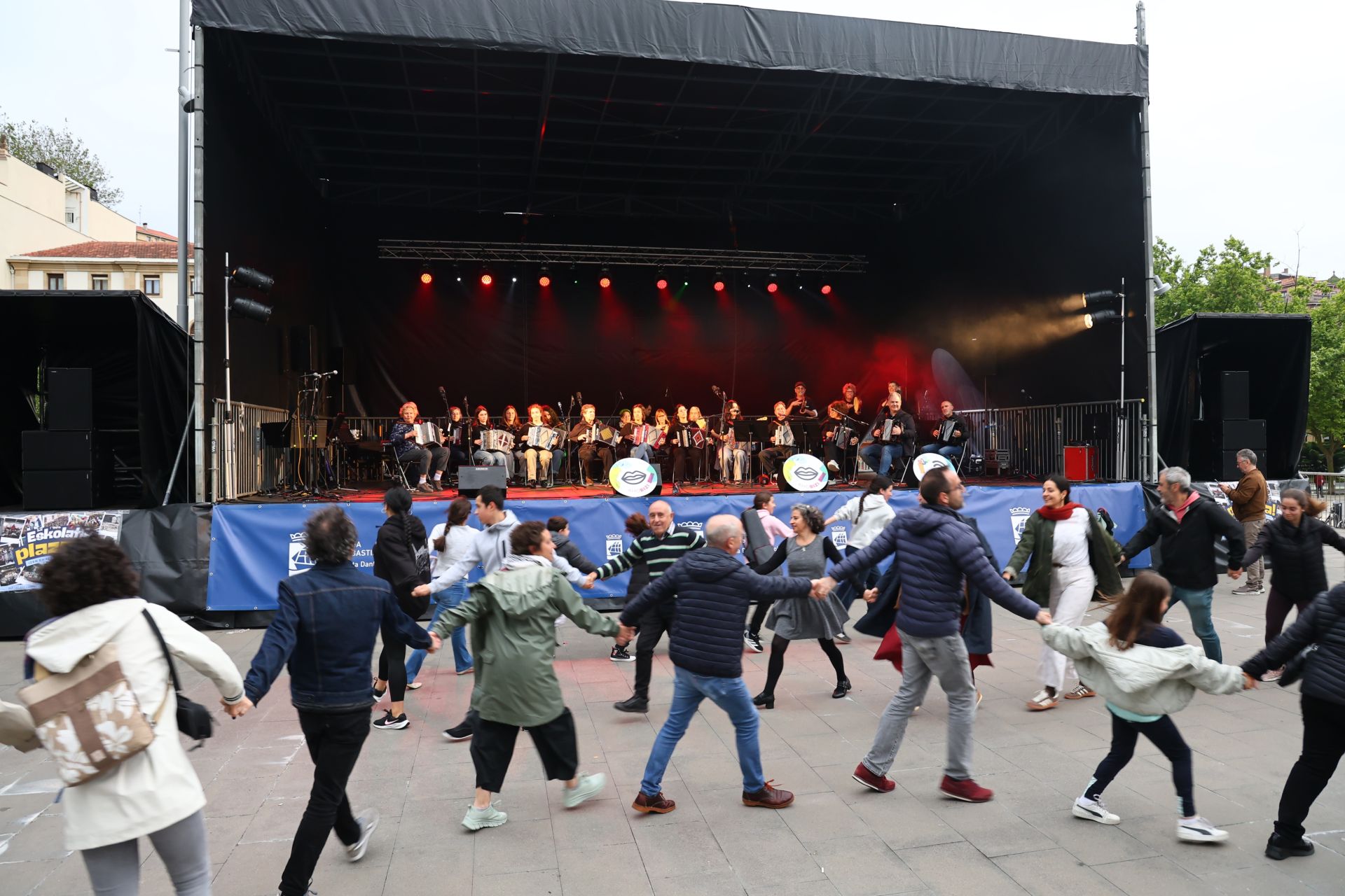 Festa giroan hasi da Donostian Euskaraldia